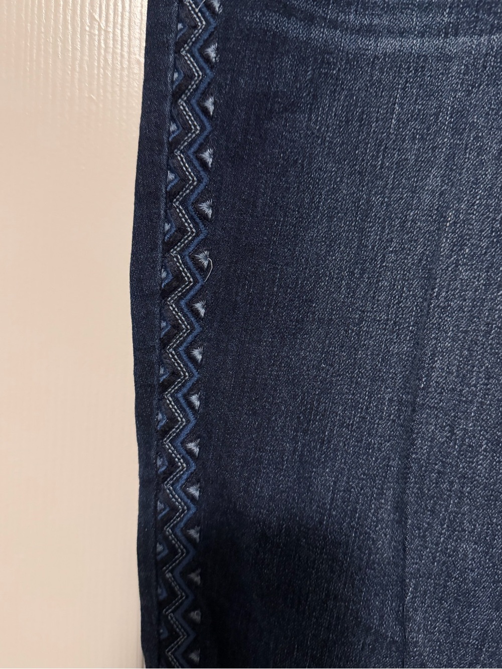 Miss Me Dark Indigo Jeans with White Contrast Stitching - Picture 3 of 4